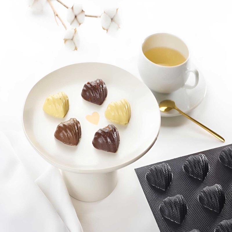 Demarle Rounded Grooved Heart Silicone Mould Flexipan 600x400 Demarle Rounded Grooved Heart Silicone Mould Flexipan 600x400